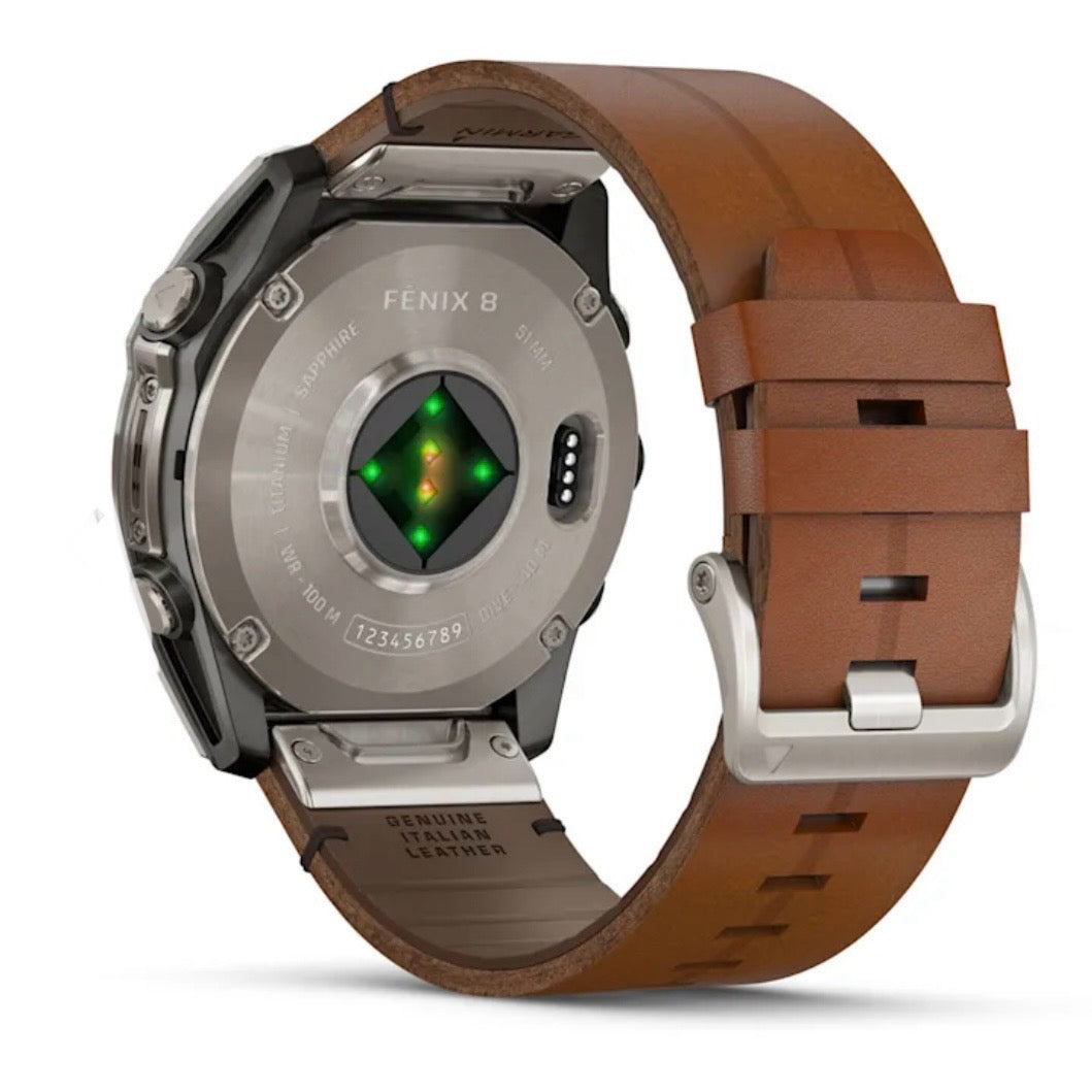 Garmin fenix 8 x- 51 mm, AMOLED Sapphire, Titanio, Carbon Gray DLC con cinturino in silicone e pelle marrone