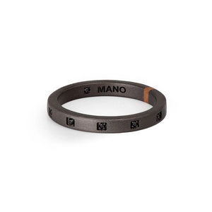 Mano J Anello Verretta Titanio Sabbiato e Oro 18kt con Diamanti Black misura 20